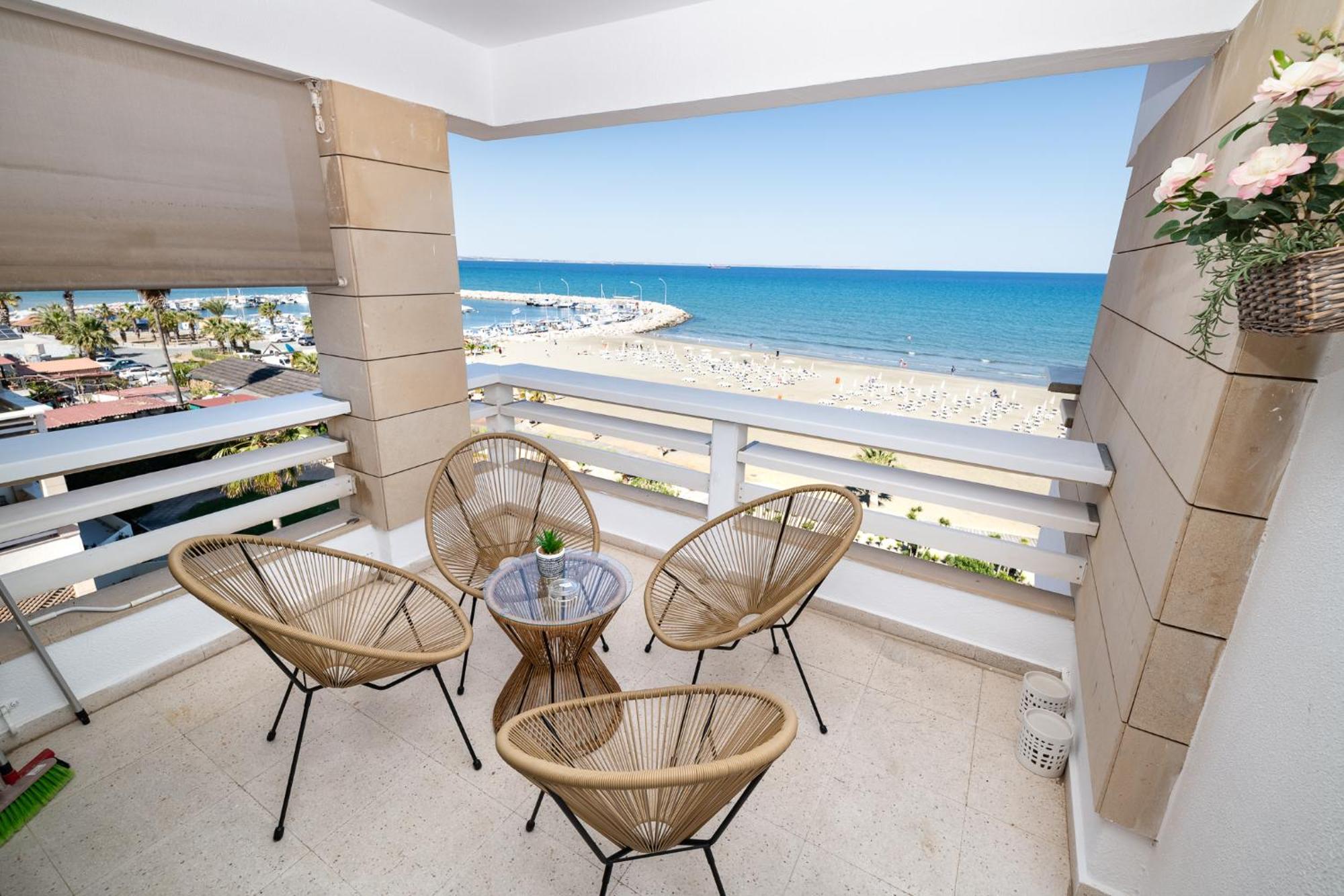 לרנקה Lazuli Beachfront Sea View Ap144 מראה חיצוני תמונה