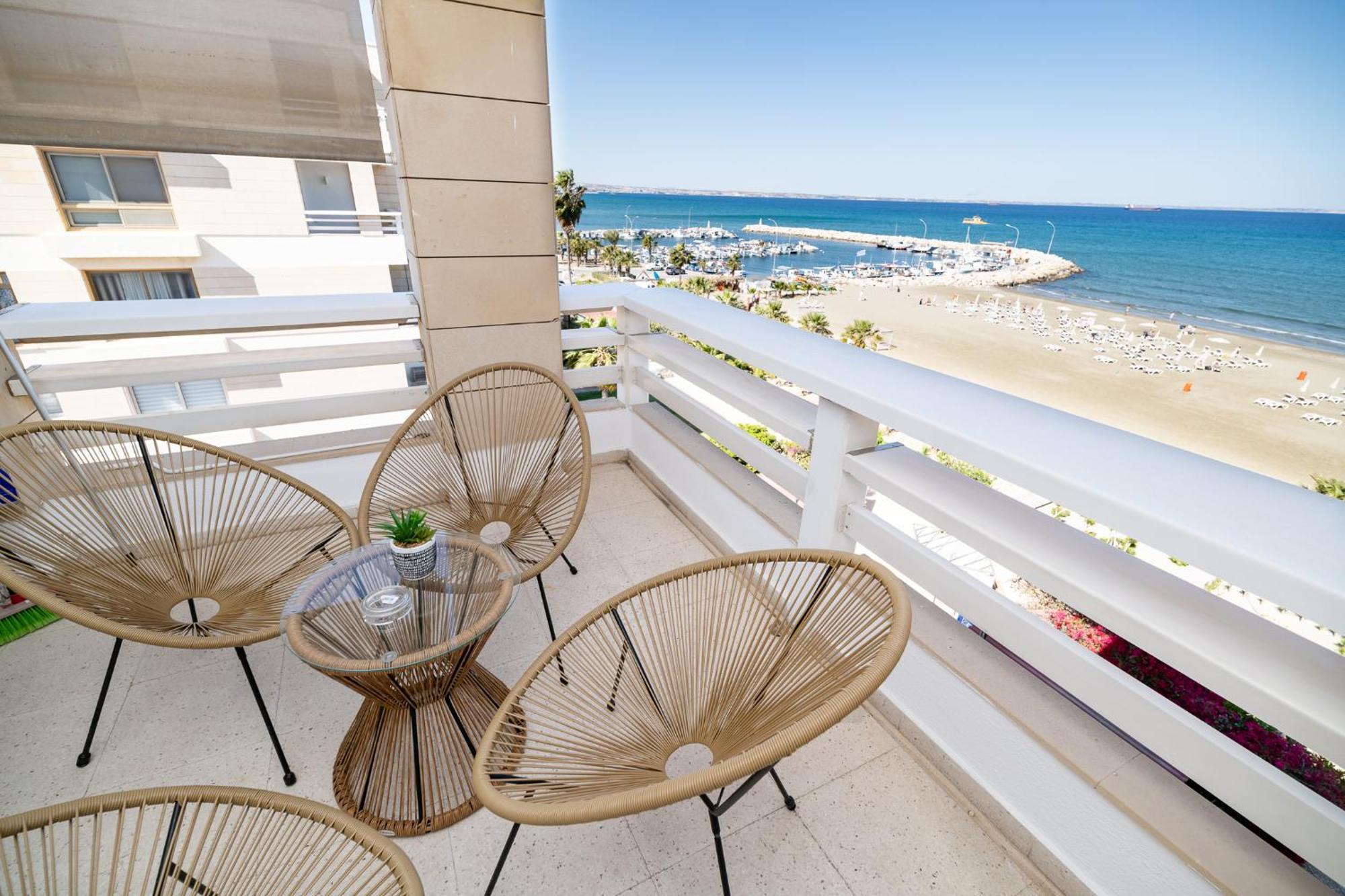 לרנקה Lazuli Beachfront Sea View Ap144 מראה חיצוני תמונה