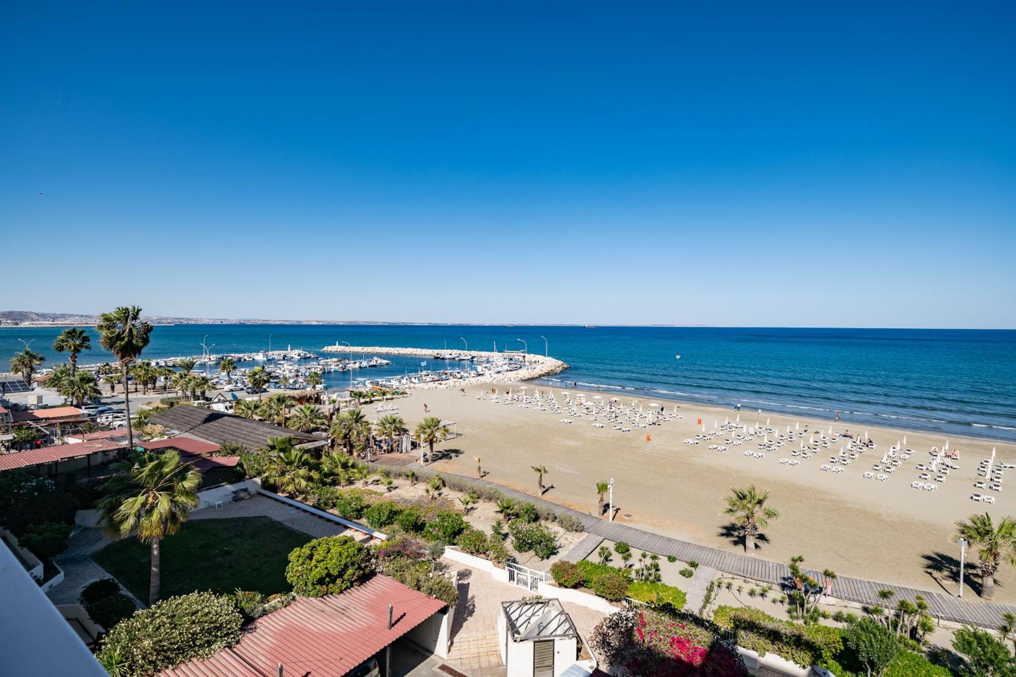 לרנקה Lazuli Beachfront Sea View Ap144 מראה חיצוני תמונה